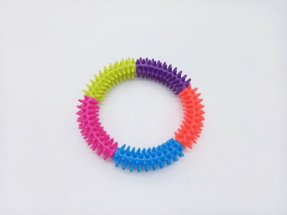 Homepet игрушка для собак Разноцветное кольцо с шипами, 15.3см