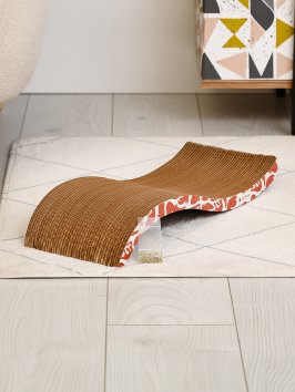 PetSHOP - Картонная когтеточка-лежанка волна &amp;quot;Рокси&amp;quot; с кошачьей мятой, 53x20,5x8,5 см